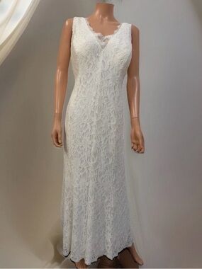 David Bridal Sleeveless Allover Lace V-Neck Wedding Dress Stretchy Size 16W
